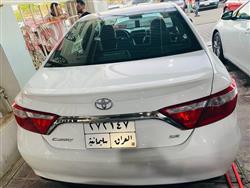 تۆیۆتا کامری